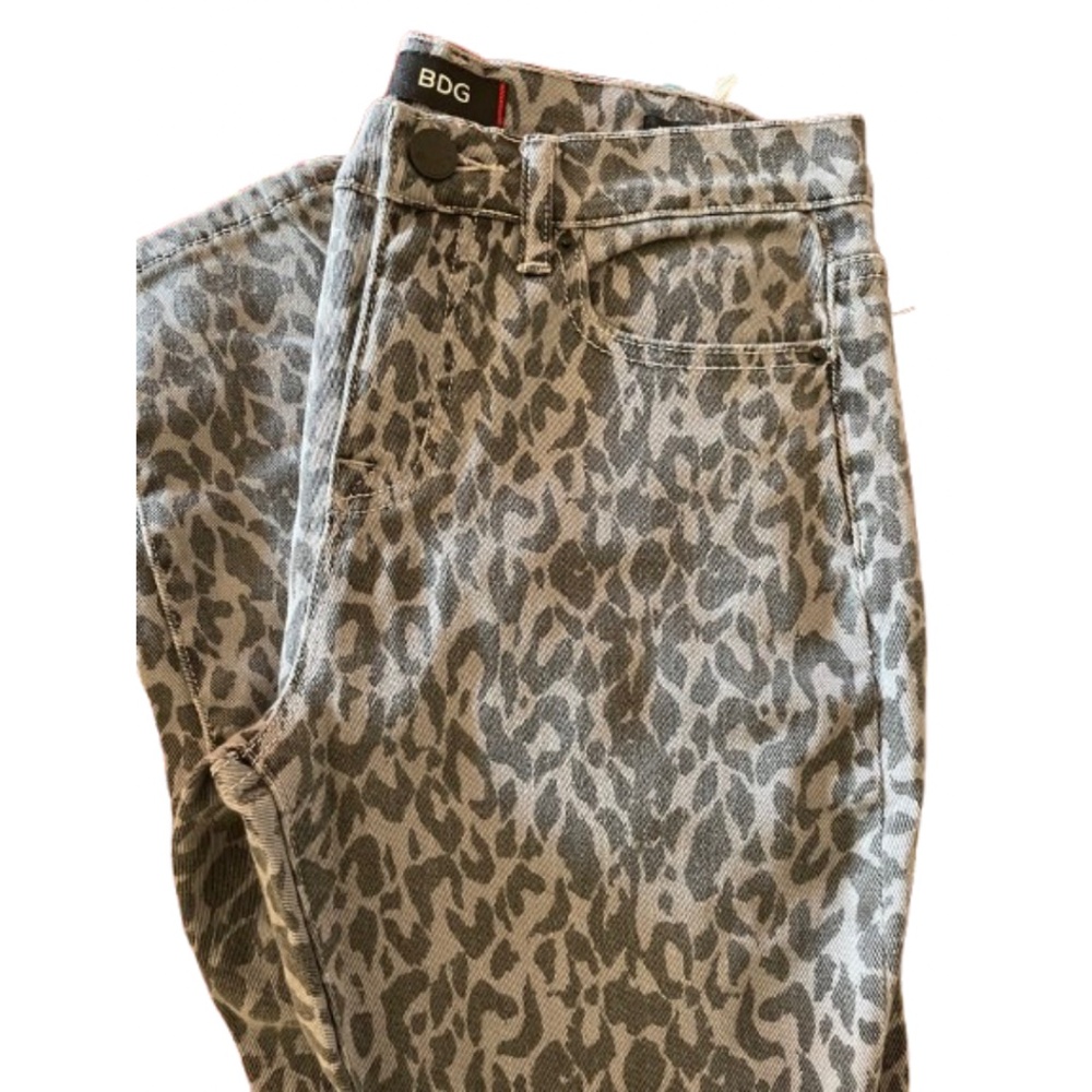 BDG Urban Outfitters High-Rise Cigarette Ankle Jeans, Size 29W/30L | NWOT